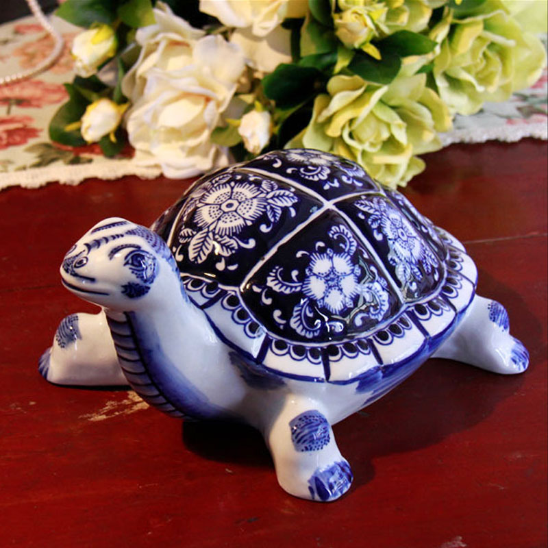 Jingdezhen blue and white porcelain, lovely languid is lazy cat cat cat ceramics handicraft furnishing articles home decoration interior decoration