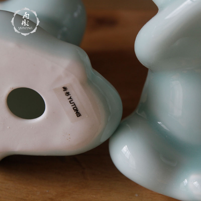 The rain tong home | shadow green craft porcelain of jingdezhen ceramics sitting room sex contributor monkey ceramic decorative furnishing articles