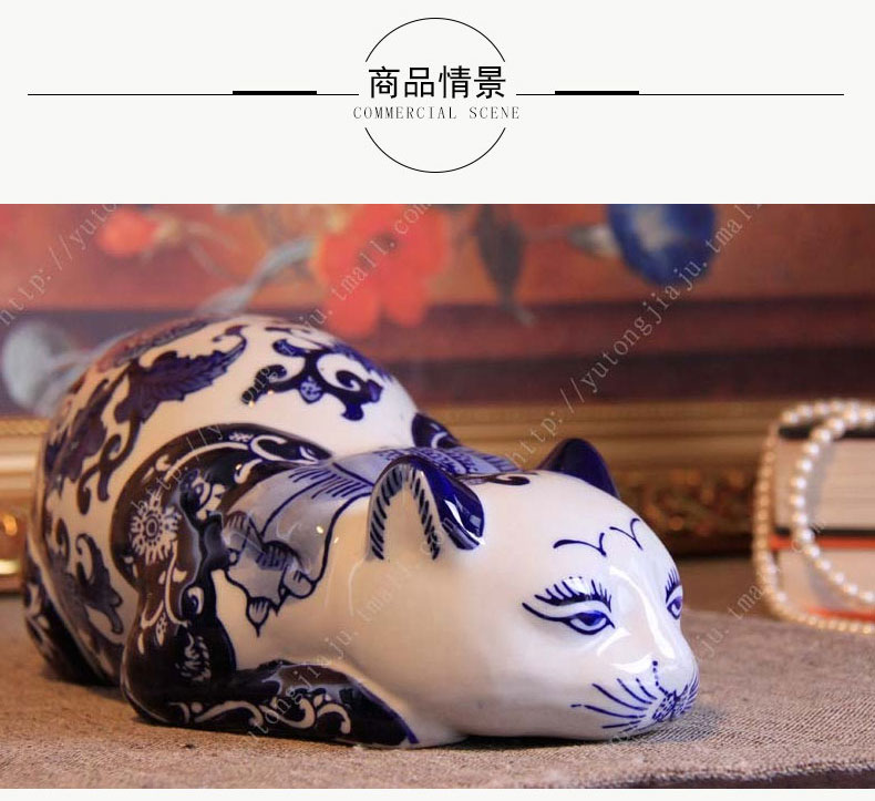 Jingdezhen blue and white porcelain, lovely languid is lazy cat cat cat ceramics handicraft furnishing articles home decoration interior decoration