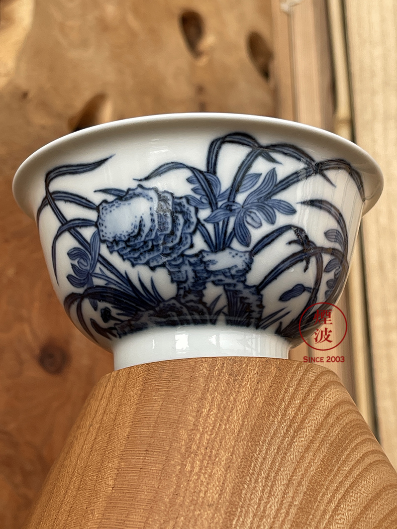 Those six movement of jingdezhen sleep mountain hidden up porcelain imitation Ming LanZhiXiu stone figure sample tea cup