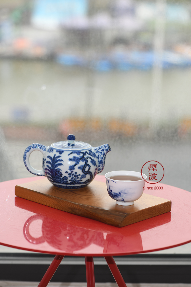 Infiltrator (#) blue and white porcelain of jingdezhen nine calcinations hand - made of blue and white porcelain LuYan pressure hand a cup of tea cups