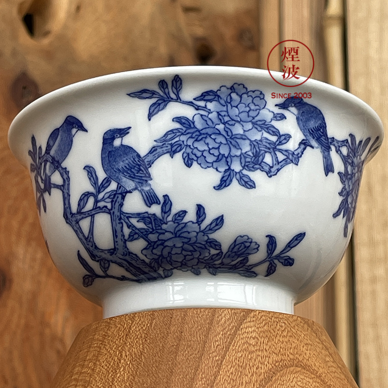 Jingdezhen spring auspicious jade Zou Jun up of eight of the blue and white peony flower on the new sample tea cup