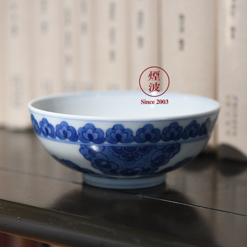 Jingdezhen spring auspicious jade JingDe spring breeze auspicious jade hand - made treasure phase of blue and white porcelain flowers flat bowl sample tea cup