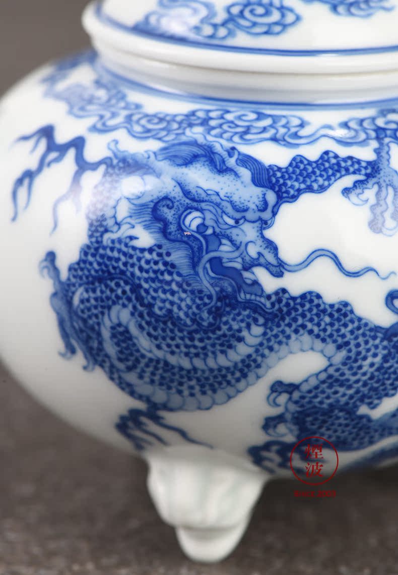 Those jingdezhen lesser RuanDingRong made lesser snow dragon grain beast new three - legged pot CiHu