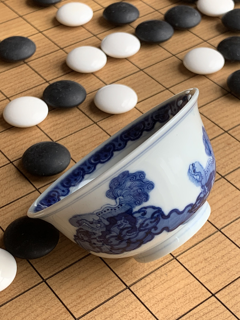 Jingdezhen made lesser double lion for lesser RuanDingRong cup sample tea cup masters cup drawing