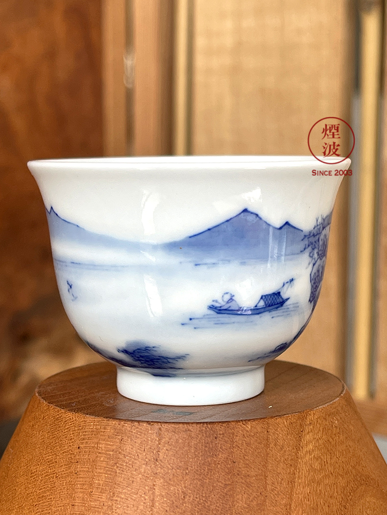 Jingdezhen spring auspicious jade Zou Jun up and the blue and white water rafting hut the bell cup eight new system