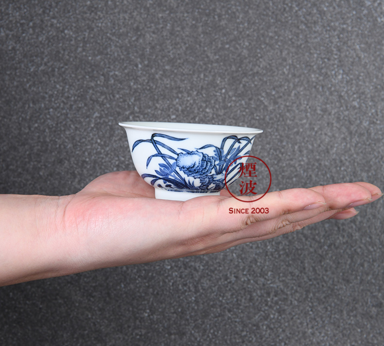 Those hidden up porcelain jingdezhen sleep mountain reform movement LanZhiXiu stone figure cup sample tea cup