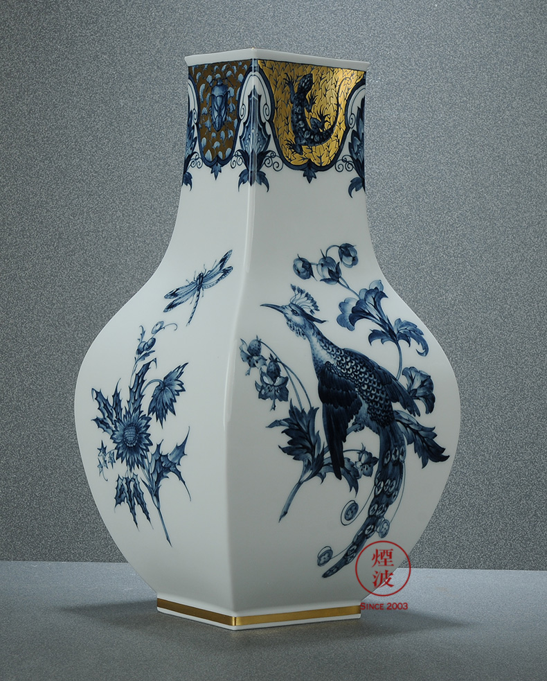 Germany mason MEISSEN porcelain works limited see colour of paradise blue and white vase of flowers