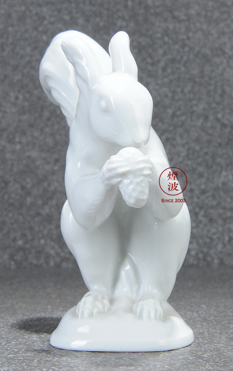 German mason mason meisen porcelain porcelain animal model the little squirrel handicraft furnishing articles that occupy the home act the role ofing is tasted
