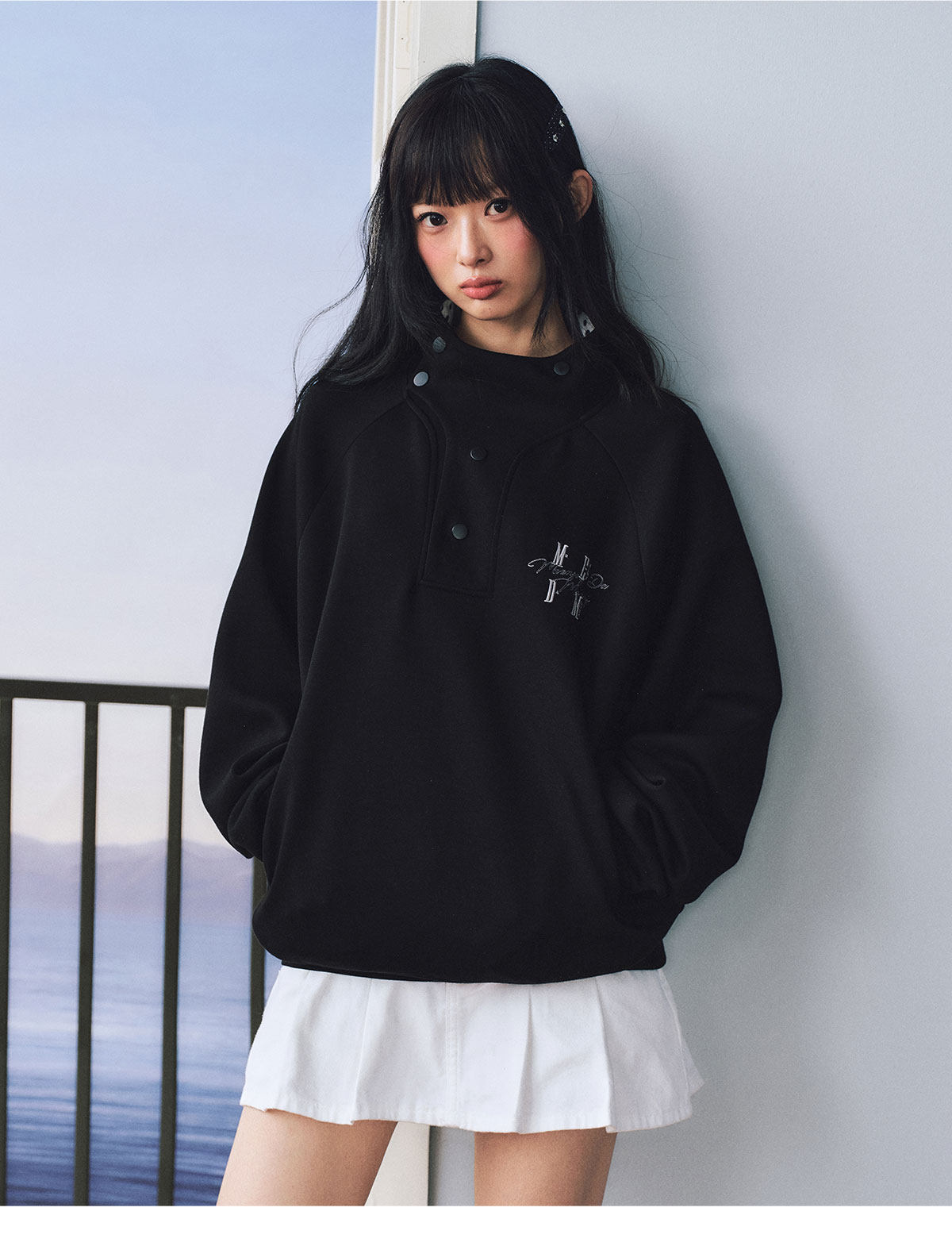 MEDM Half-Placket Collar Pullover Sweatshirt