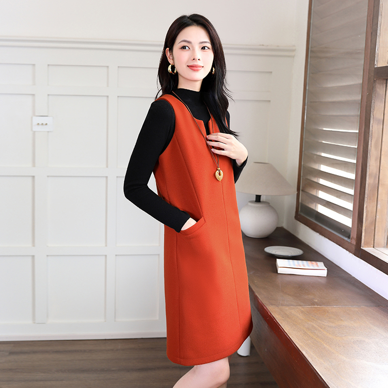Small V-Neck Sleeveless Vest Dress for Women, Casual 2026 Autumn and Winter New Style, Mid-Length Elegant Dress, Caramel Vest Dress Small V-Neck Sleeveless Vest Dress for Women, Casual 2026 Autumn and Winter New Style, Mid-Length Elegant Dress, Caramel Vest Dress
