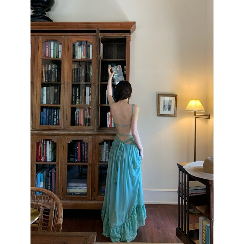 French-Style Green Lace Backless Suspender Dress for Women, Summer Seaside Resort Style, Sexy Pure Desire Waist-Cinching Long Dress