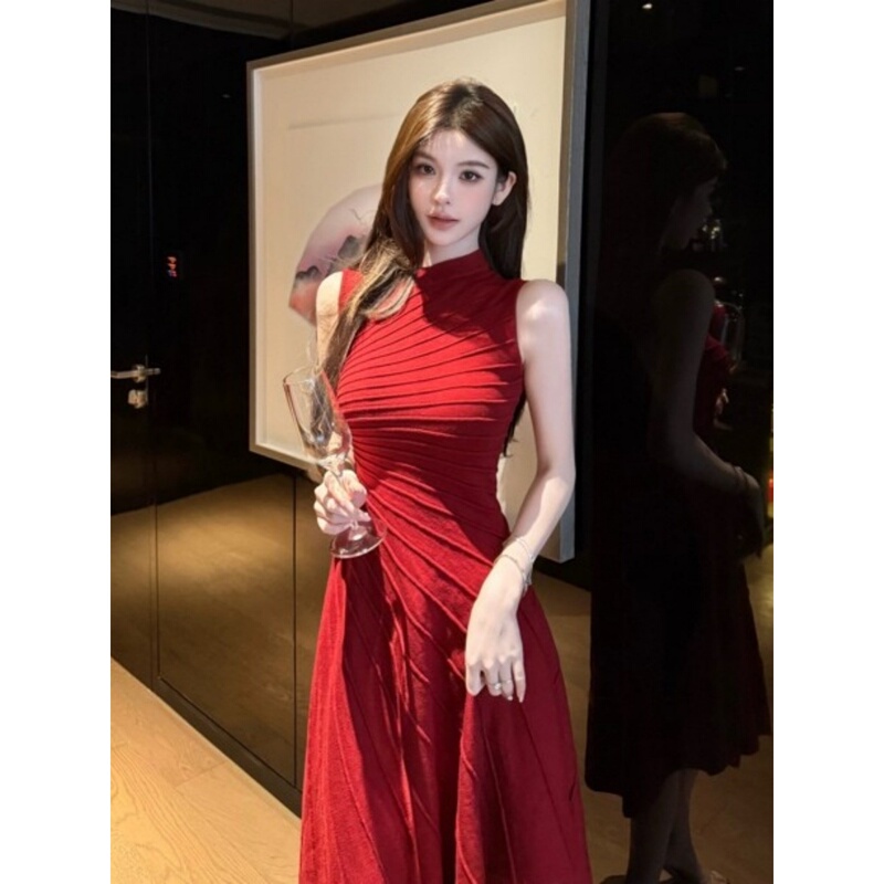 New Year's Retro Red Sleeveless Vest Knitted Dress for Women, Early Spring Elegant Slim Waist Irregular Long Skirt