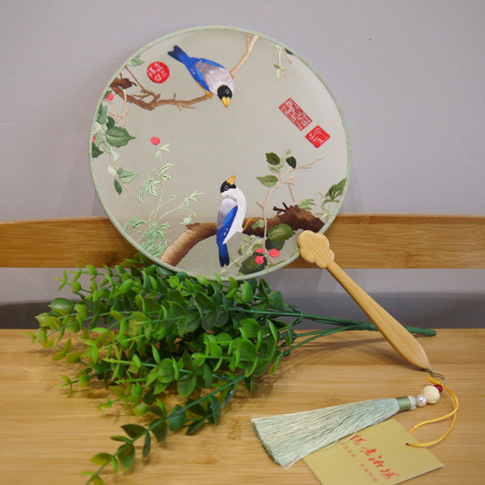 Sharp Xiang Embroidered bifacial embroidered fan China Hunan featured ancient wind Han clothes fan Abroad Gift Walk Show Dance Fan