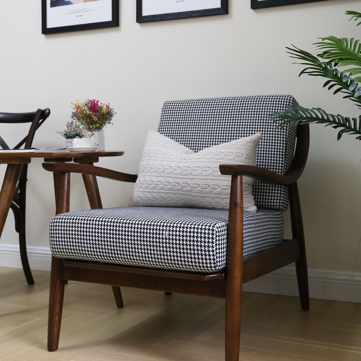 Customized black houndstooth lattice high-density sponge solid wood sofa cushion American all-inclusive sofa cover fabric sofa cover