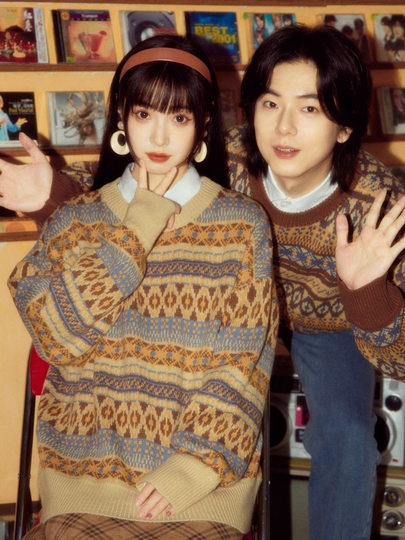 Bolas de arroz fermentadas ALOHA Retro estilo de Hong Kong nicho perezoso Fair Isle suéter otoño e invierno pareja usa suéter a rayas