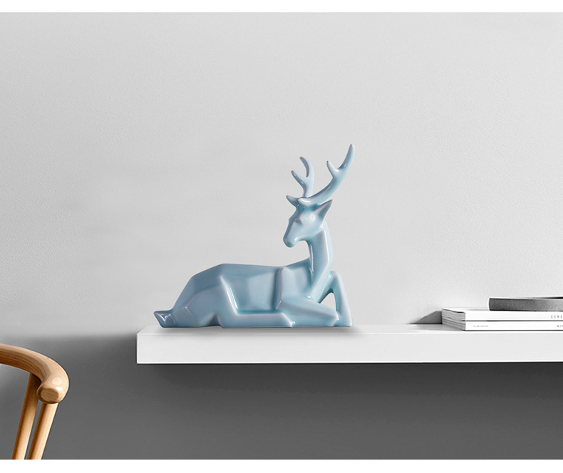 Jingdezhen ceramic deer furnishing articles wine TV ark, blue adornment of the sitting room porch decoration creative household act the role ofing is tasted