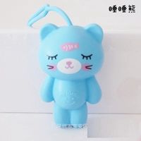 Светло -голубой спящий медведь