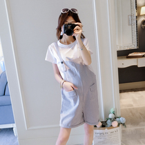 Net red maternity suit summer tide 2022 new overalls two-piece set pregnant women short-sleeved t-shirt summer loose shorts