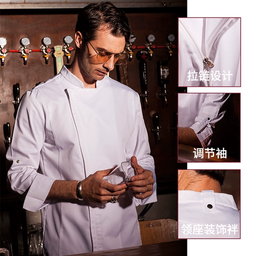 Шеф -повара по шеф -повару Мужчины и женщины с длинными пустями -на нем больше метров после ресторана, повар кухонного питания