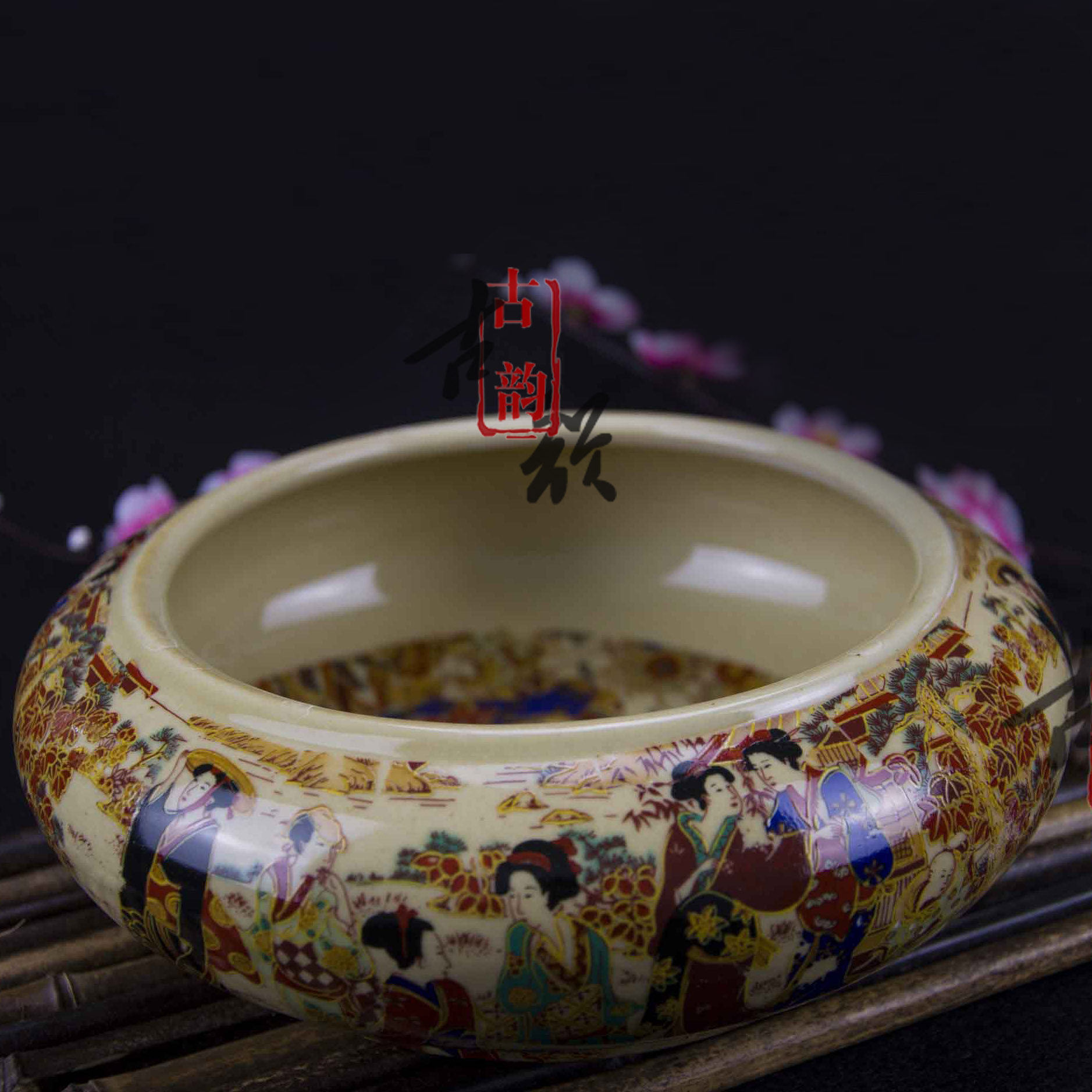 Special price Jingdezhen antique yellow glaze pen wash the size of the brush wash the water wash the brush wash the water bowl Wenfang Sibao gift