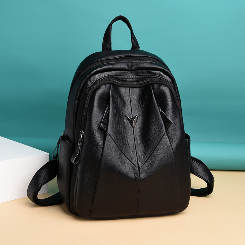 European Style Women's Soft Leather Backpack 2026 New Fashion Casual Backpack Genuine Leather Versatile Large Capacity Travel Bag Trendy