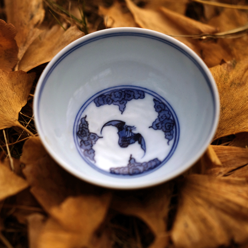Blue and white cloud bat offered home - cooked outside the hand - made rust inside the glaze grain sample tea cup jingdezhen porcelain tea cups by hand