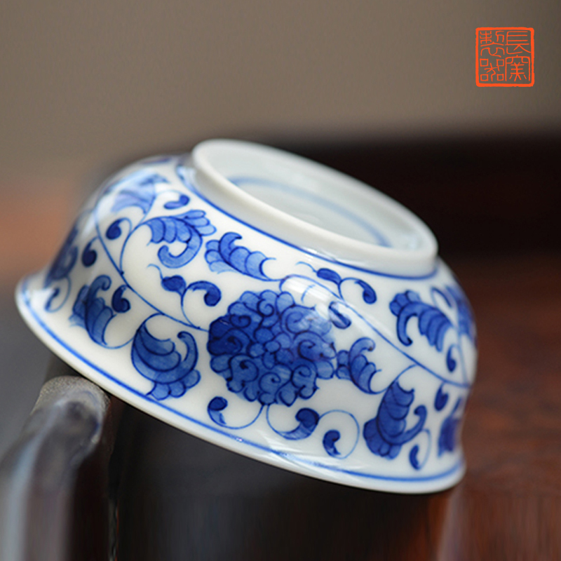 Offered home - cooked hand - made porcelain bound in the lotus flower tea cups jingdezhen ceramic sample tea cup masters cup bowl by hand