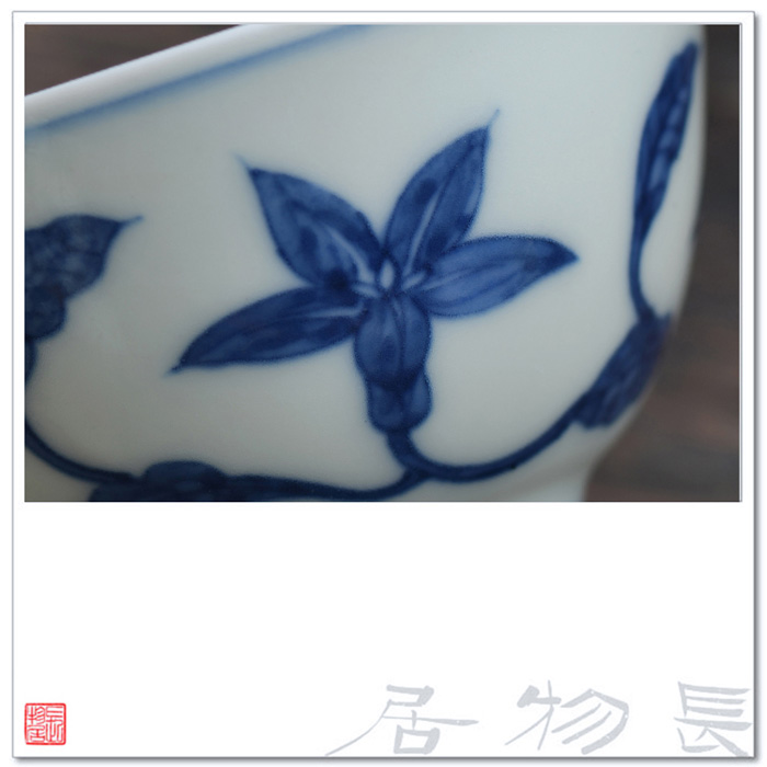 Blue and white gardenia offered home - cooked at flavour hand - made master cup sample tea cup of jingdezhen ceramic cups tea by hand