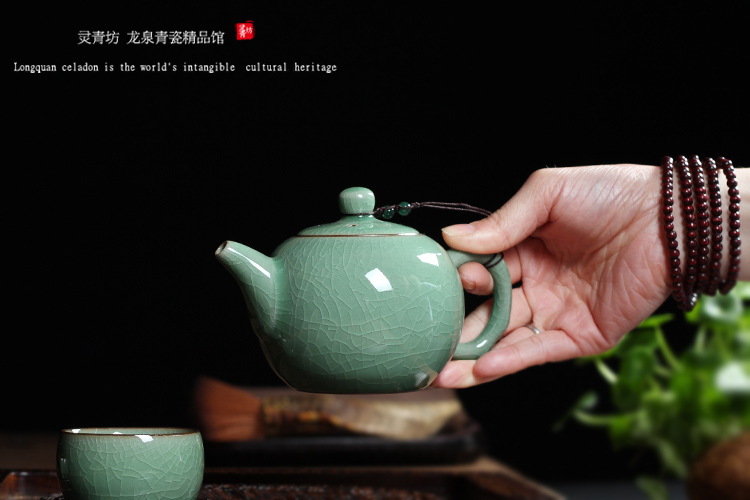 Bộ ấm trà gốm Kung Fu Bộ ấm trà Long Tuyền Celadon với bộ lọc ấm trà - Trà sứ bộ ấm trà đẹp