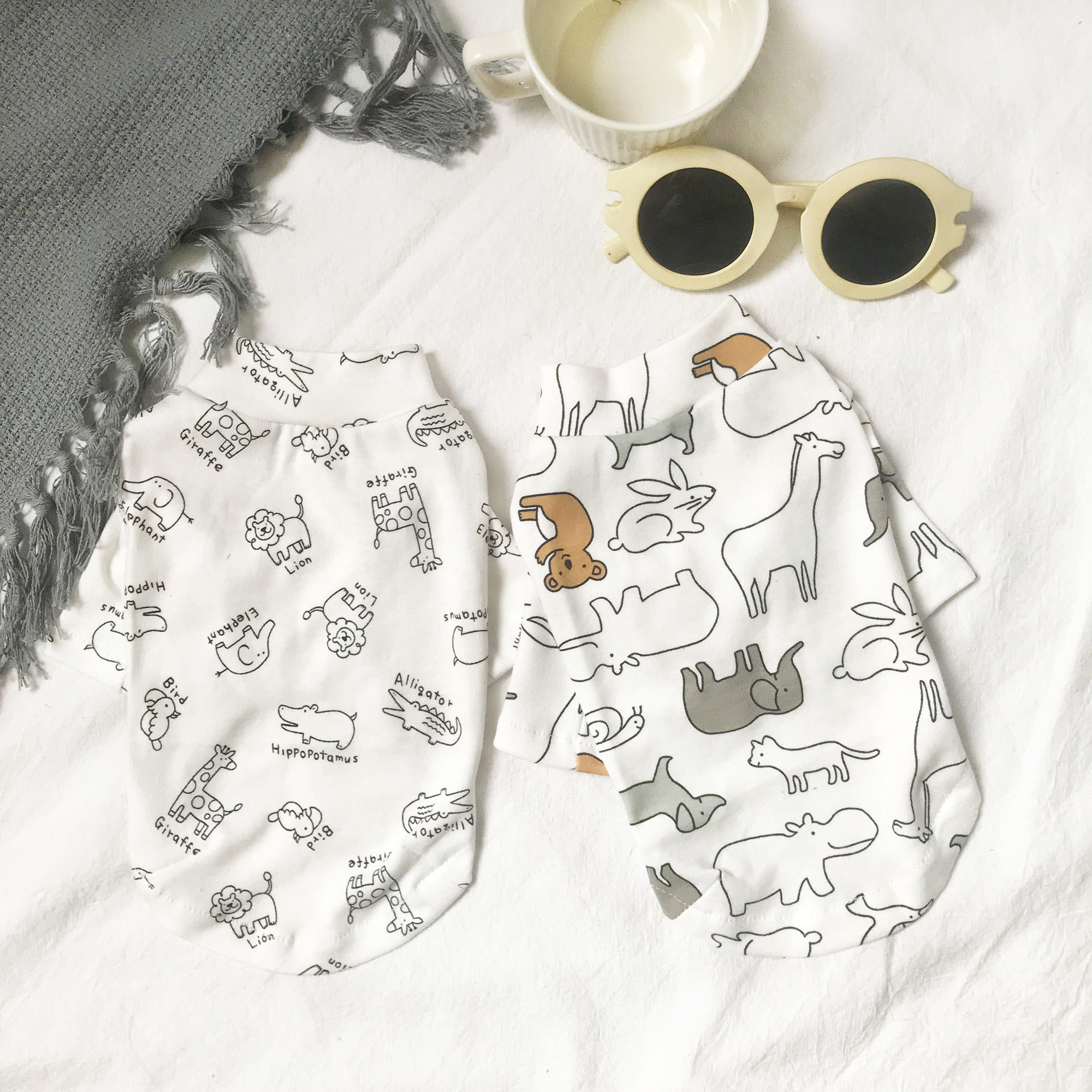 2021 autumn new cartoon healing wind pet bottoming shirt cotton teddy small puppy autumn cat clothes