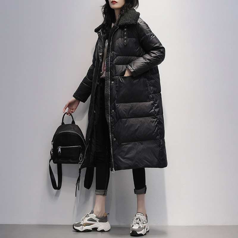 Lamb wool collar black down jacket women's mid-length version 2022 winter new Korean version of white duck down fashion thick coat