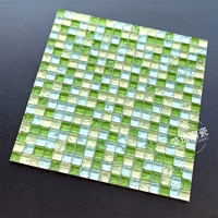 Зеленая трава похожа на (зеленая)