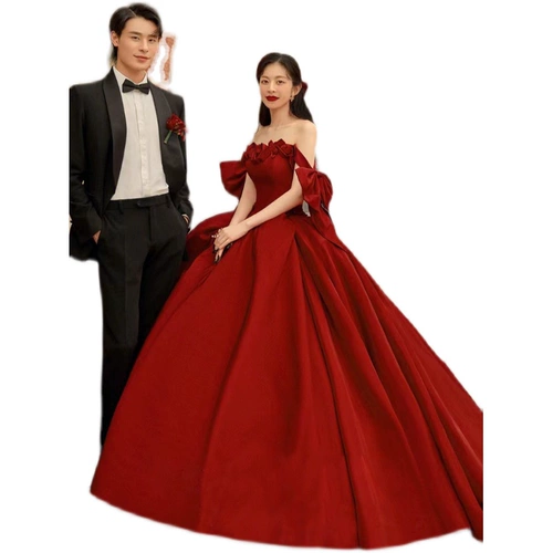 Фото студия пара фото тематические костюми