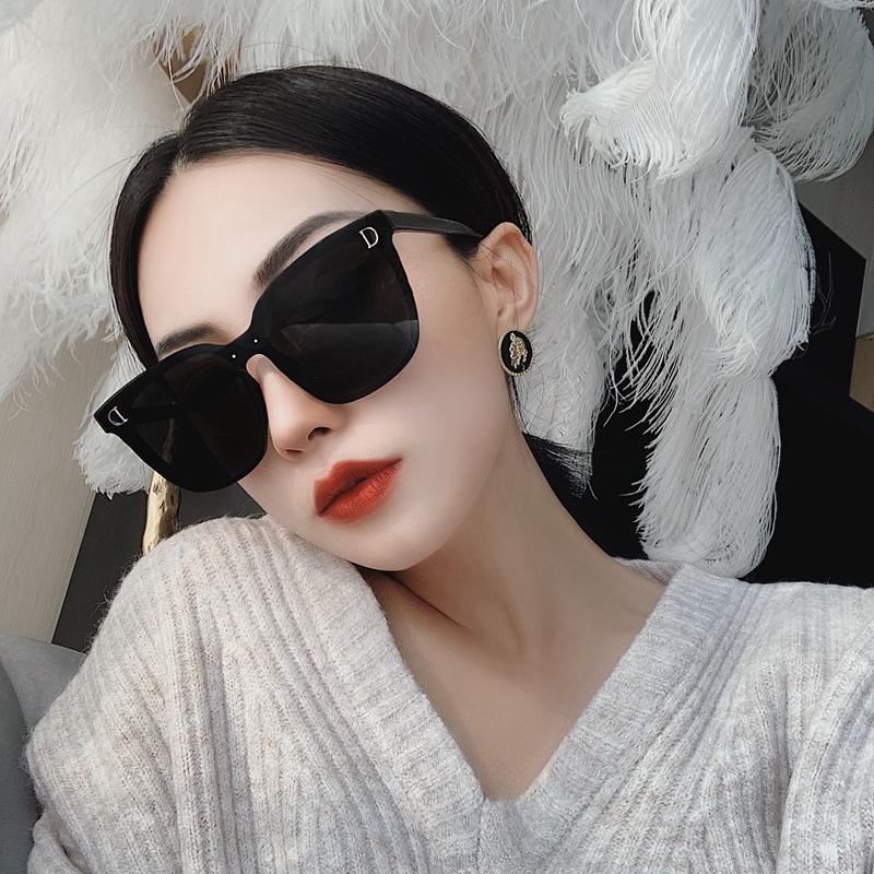 Red tide large frame round face with borderless ultra-black polarized sunglasses in the street of female sunglasses