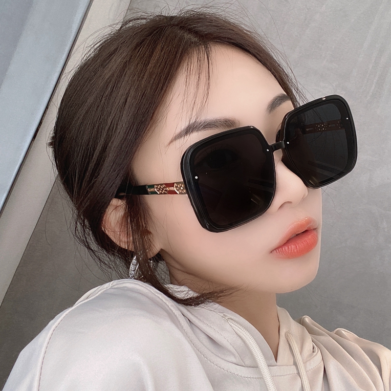 2022 net red Korean version black polarized ink mirror female tide trendy large face and small driving sunglasses round face glasses