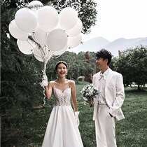 New Shadow Building Bride Wedding Wedding wedding photo Exterior View Props Swing Pat Brigade Pat on Genuine Pure White Big Balloon Petals