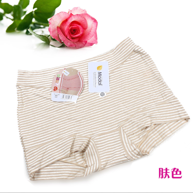 4 Miễn phí vận chuyển Daisy Cô gái 21.563 modal mềm lớn kích thước của phụ nữ quần chữ nhật thoải mái eo quần short đồ lót cao cấp