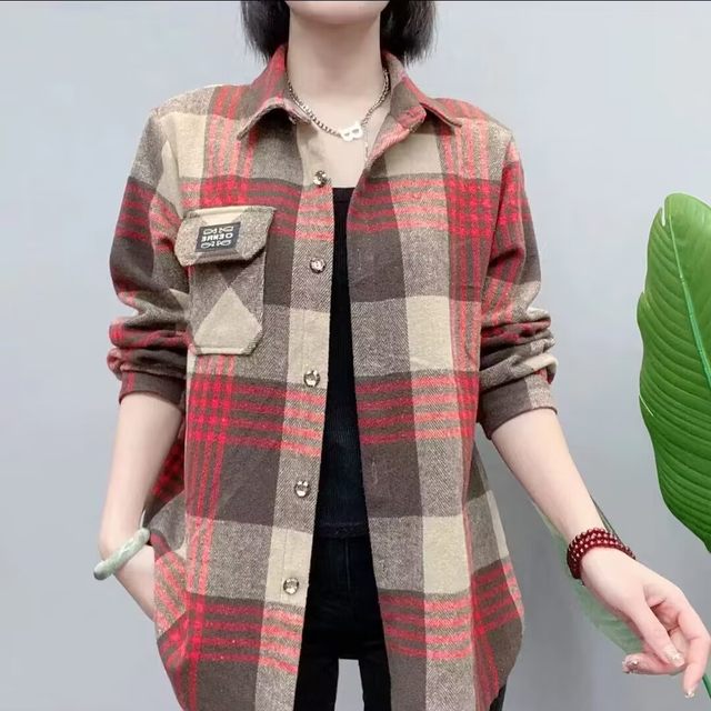 Thick brushed shirt women's autumn and winter plaid loose large size casual long-sleeved pure cotton woolen thickened shirt jacket