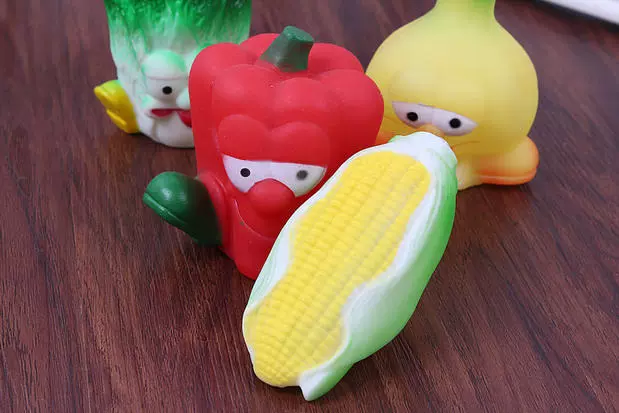 Đồ chơi thú cưng Siêu dễ thương mô phỏng đồ chơi rau củ củ cải Cà tím Chó và chó đồ chơi Tang nhựa đồ chơi