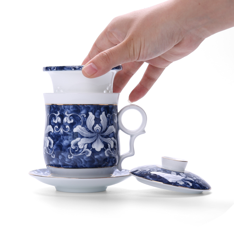 Chiang kai - shek four groups of blue and white porcelain personal office cup with cover glass ceramic filter home market metrix of tea cups