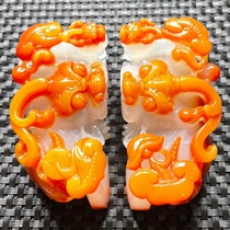 Collection of self-retaining yellow dragon Jade overlord hand hand a pair of Fidelity natural original mine Hongyun head belly can hide gold