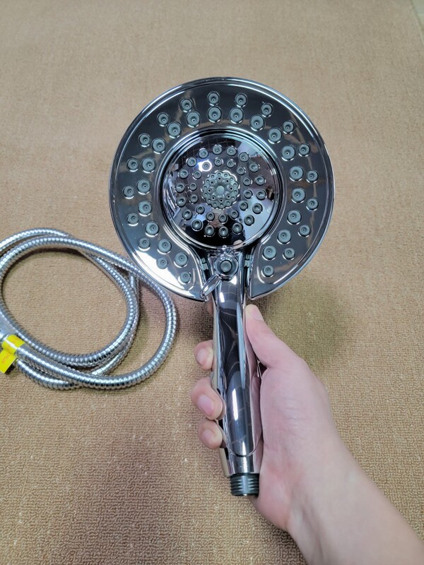 Imported American Delta Deya Combination Shower Head, New Packaging