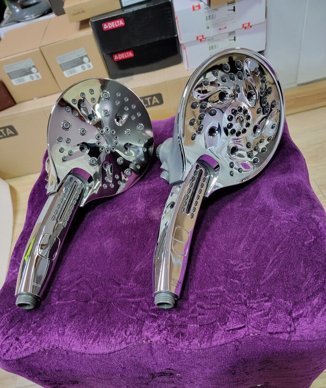 American Delta Deya Combination Shower Head and Hand Shower Set for Couples American Delta Deya Combination Shower Head and Hand Shower Set for Couples