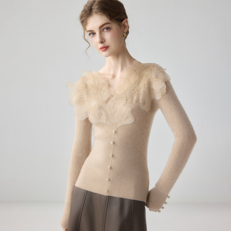 Mesh Petal Pearl Button Design~ French Gentle and Slimming Cashmere Sweater for Women, V-Neck Slim Fit Inner Layer Base Sweater Mesh Petal Pearl Button Design~ French Gentle and Slimming Cashmere Sweater for Women, V-Neck Slim Fit Inner Layer Base Sweater