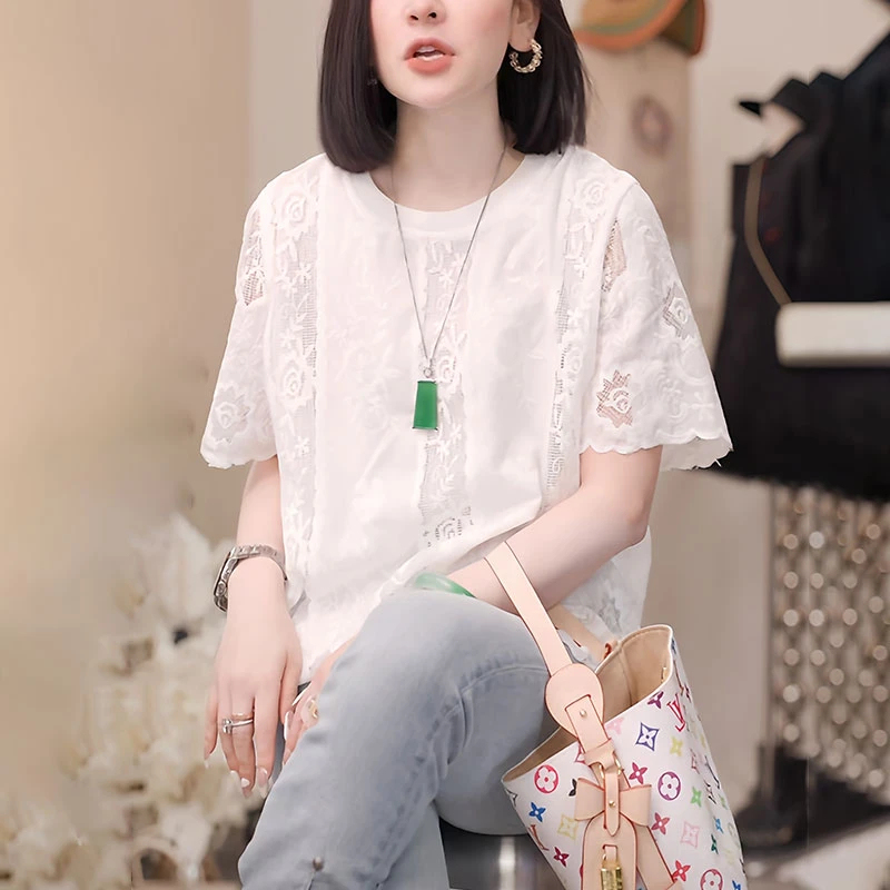 Plus-Size White Lace Blouse for Women, 2026 Summer New Style, Mid-Length, Chic, Fashionable, Casual, Hollow-Out Top