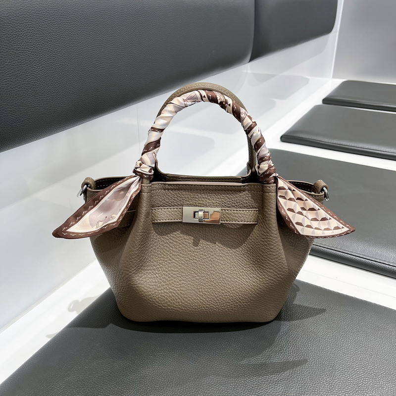 Cowhide Bag for Women 2026 New Style, Elegant and Suitable for Commuting, a Large-Capacity, High-End Gift for Mom, Crossbody Bucket Bag