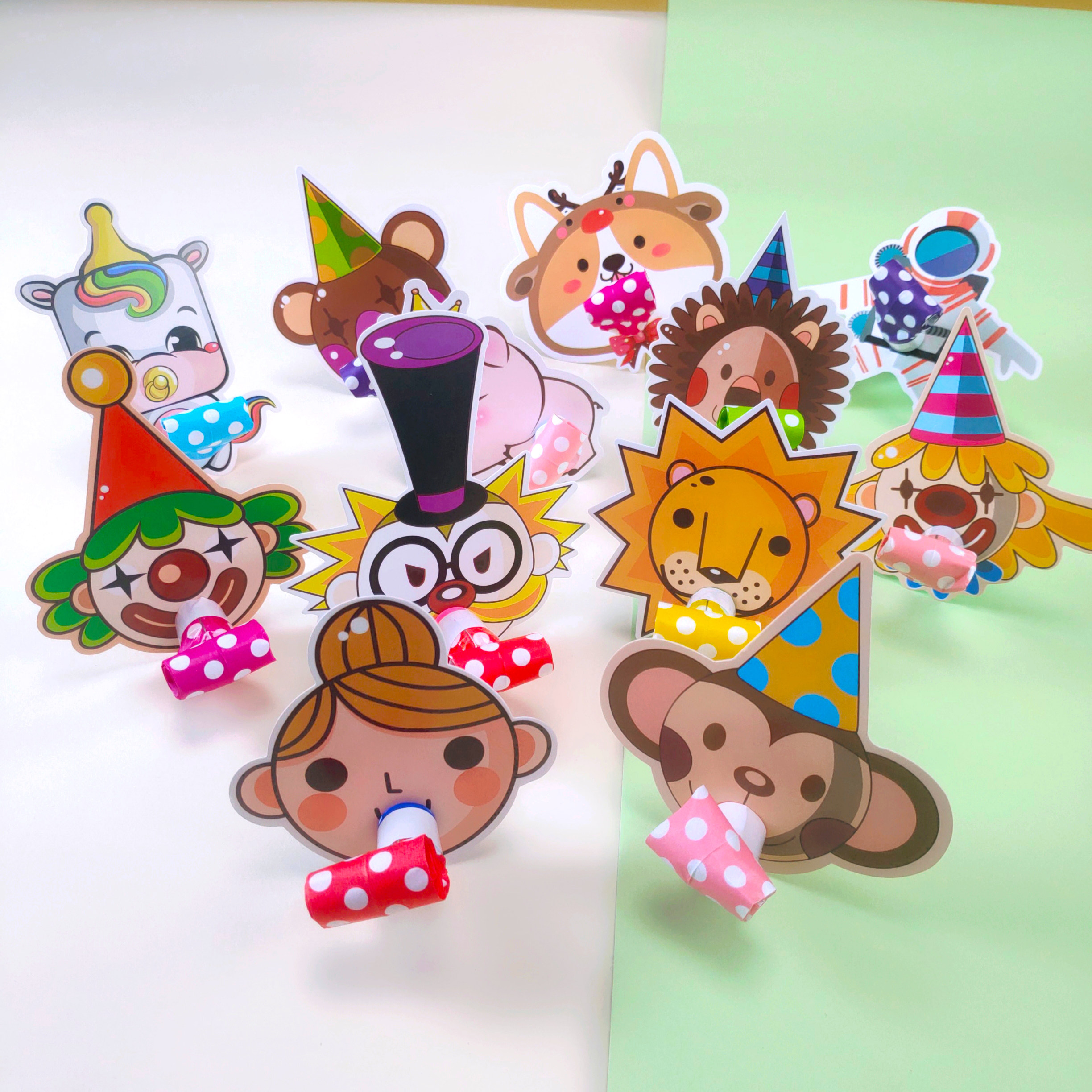 Birthday party blowing roll creative children's cartoon whistle birthday trumpet blowing dragon whistle cute party to add to the fun