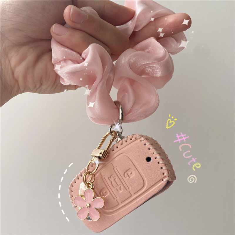 Suitable for Wuling Hongguang miniev can hang handcart key cover mini mini bag ev cute female shell Japanese and Korean flowers
