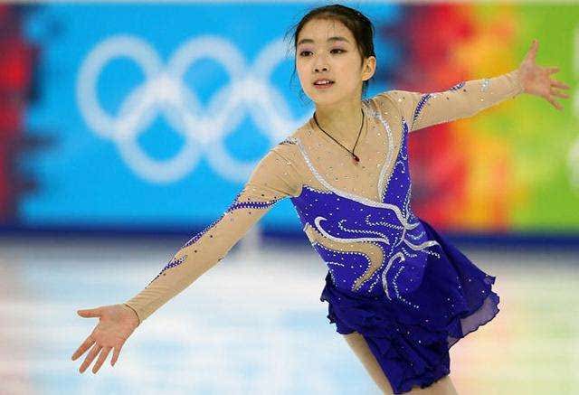 Figure skating children's performance to serve spot supplements and special shots